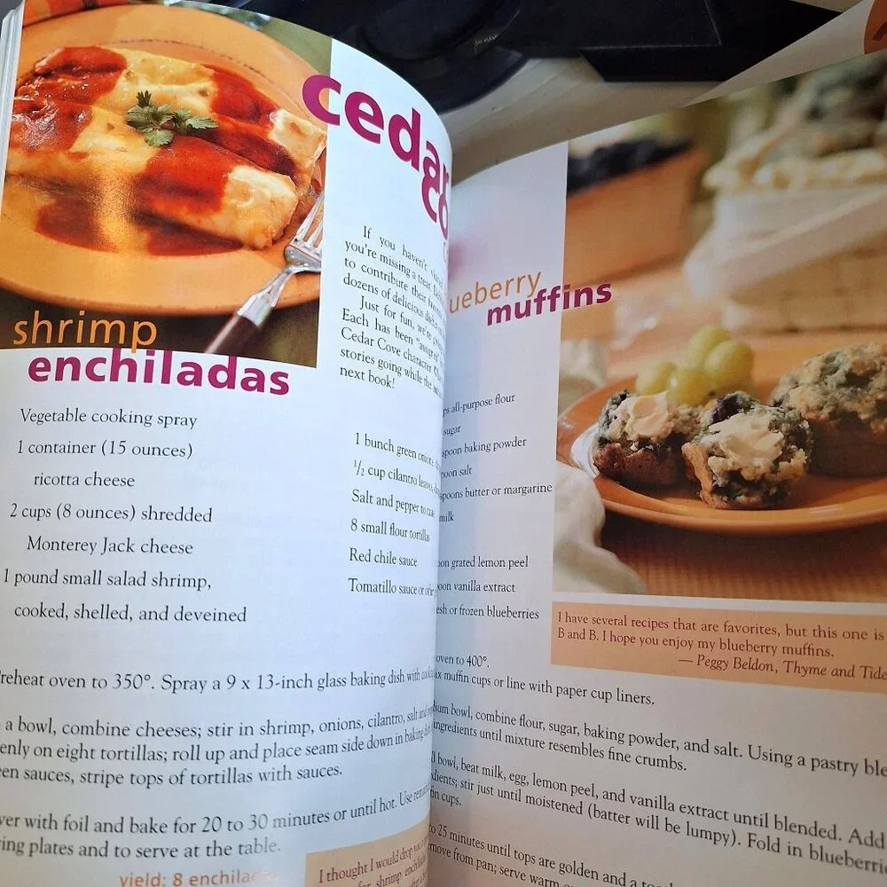 Knit Along With Debbie Macomber Cedar Cove & Shop on Blossom Street Book Lot - Picture 7 of 10